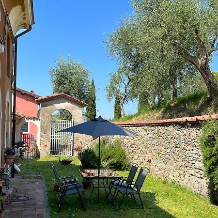 Alloggi In Villa Storica Pescia Exterior photo